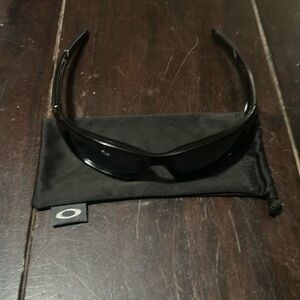 Oakley Valve